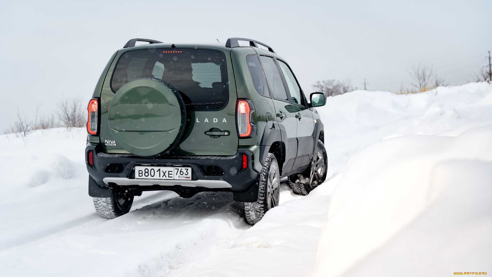 Обои Lada Niva Travel Автомобили ВАЗ, обои для рабочего стола, фотографии  lada niva travel, автомобили, ваз, лада, нива, travel, зима, снег, вид,  сзади, ru, motor1 Обои для рабочего стола, скачать обои картинки